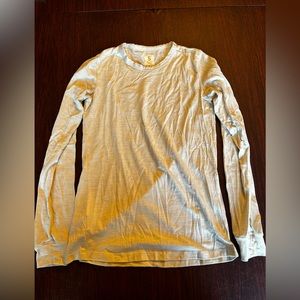 Tracksmith harrier long sleeve cream base layer size small